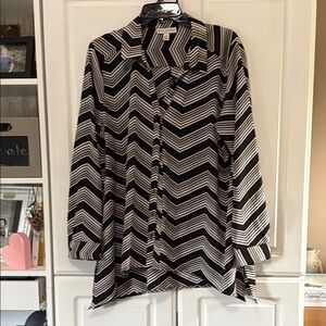 Dana Buchman Black and Tan Chevron Blouse